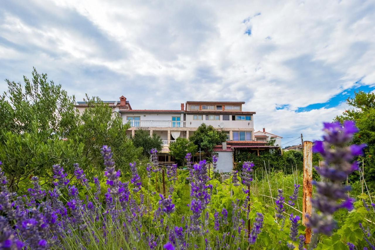 Apartments Zeljka Mundanije Kültér fotó